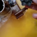 Вымогали дополнительные деньги за подъем, сломали деталь