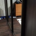 Шкаф идеально подошел в интерьер квартиры.
