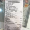 Как Дед Мороз подарил телефон ребёнку с помойки