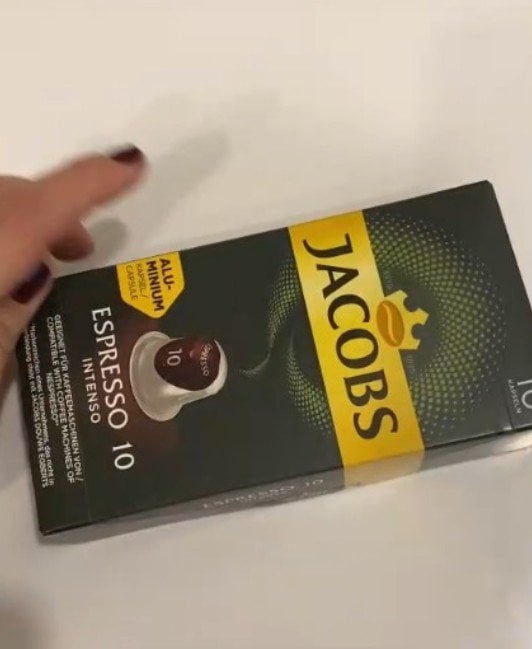 Капсулы Jacobs Espresso Intenso 10 - По вкусовым качествам он бесподобен, насыщенный, но без горечи, особенно если пить с молоком.