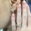 Золотые кольцо и серьги с фианитами