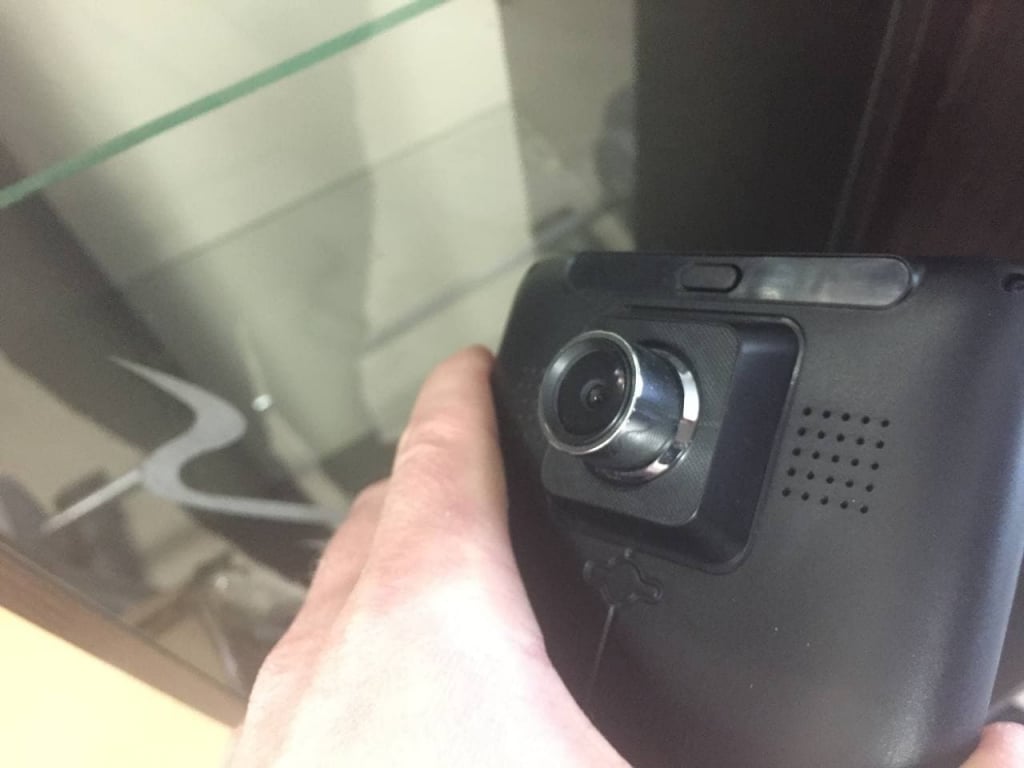 Видеорегистратор Onlooker M84 Pro - Отличный помощник на дорогах