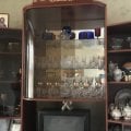 В 2007 году я купила стенку вашей фирмы. Недавно два стёкла разбились.