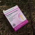 При менопаузе помогает избавиться от неприятных симптомов